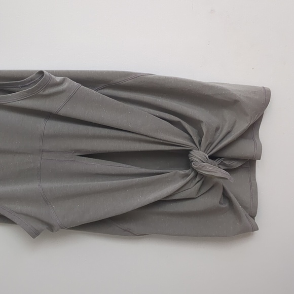 Tie-back Lululemon tank (sz 8) - Picture 4 of 6